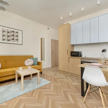 Comfortable In By Renters Appartamento